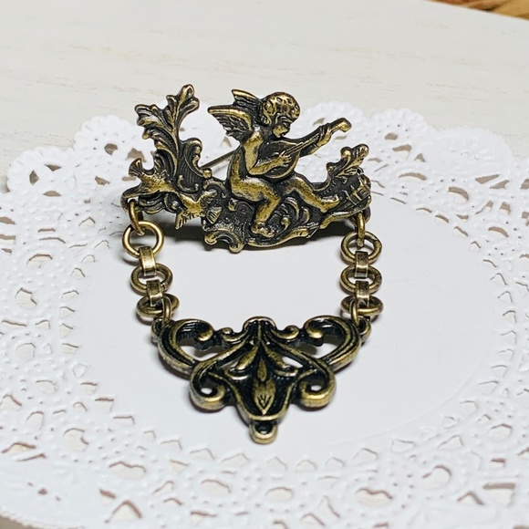 Classic Vintage Brooches, Lot of 3 - Picture 4 of 14